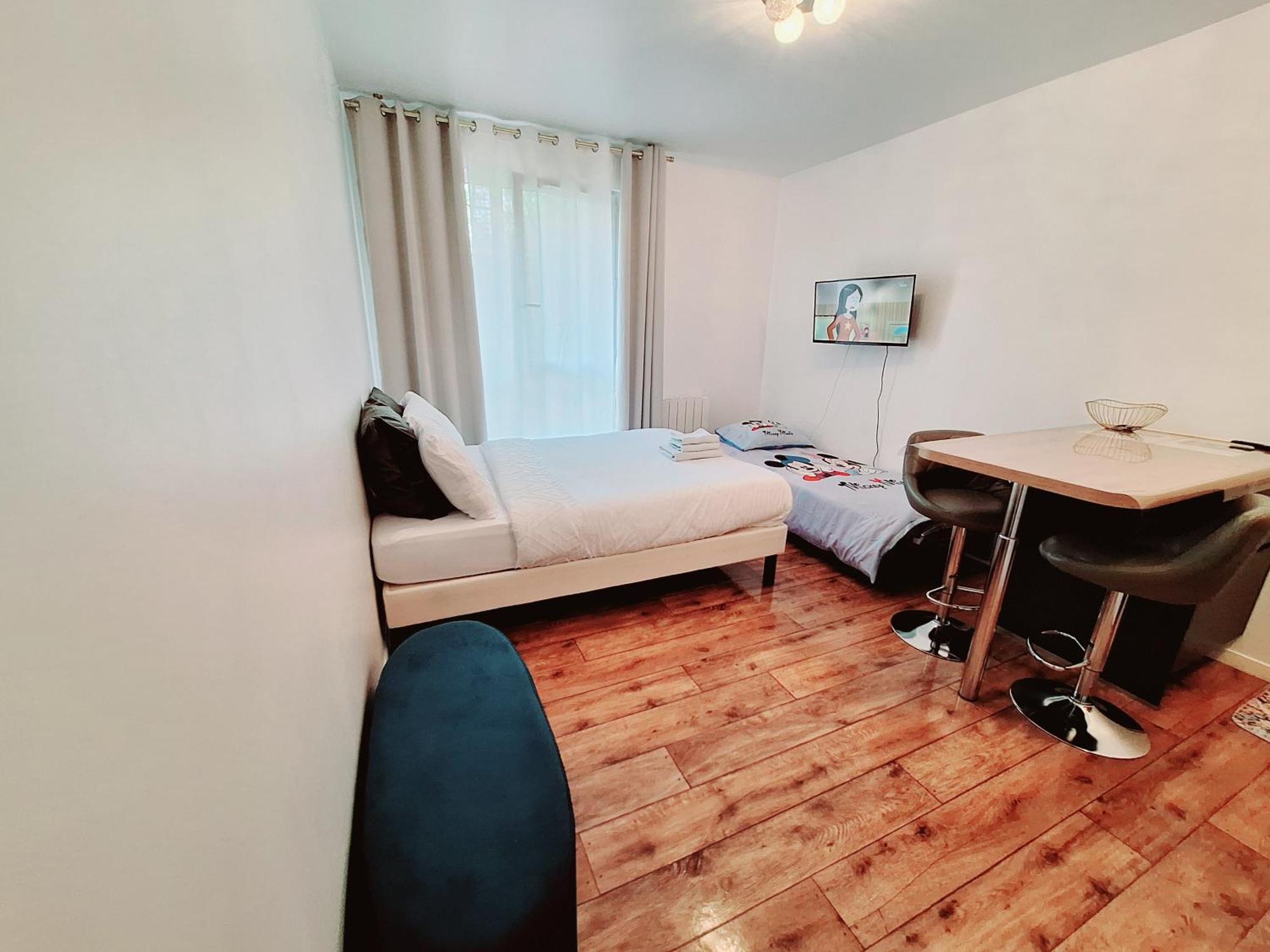 Studio Alpha - 2Min By Train To Disneyland Or 20Min Walk - 5Min Walk To "Val D'Europe" Station Montevrain Luaran gambar